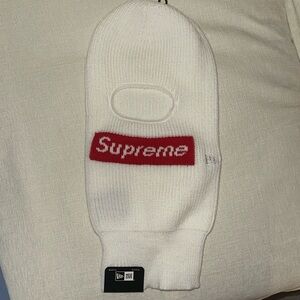 NWT supreme box logo